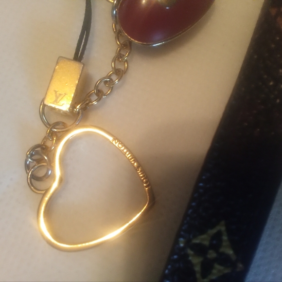 3 Louis Vuitton Bundle 3 key charms - Picture 7 of 12